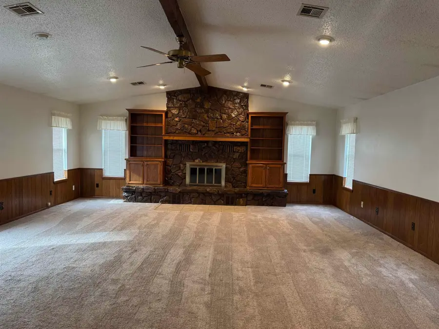 116 S Mitchell, Hennessey, OK 73742 - Image #2