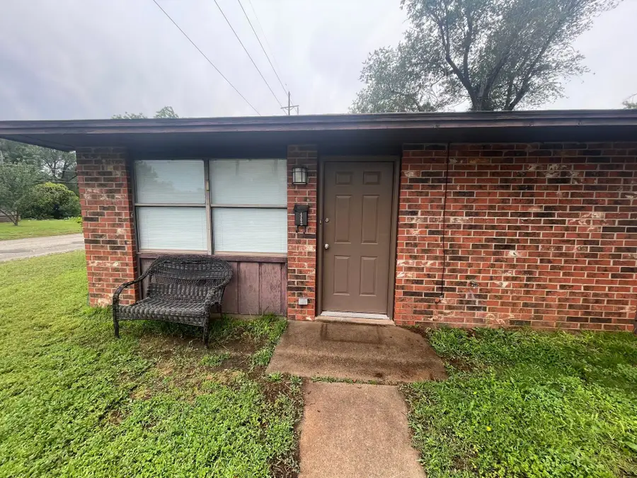 1302 N 13th, Enid, OK 73701 - Image #2