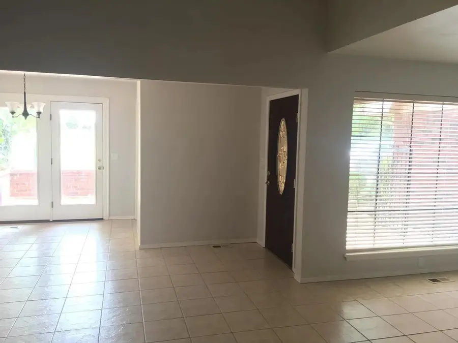 1106 Blue Stem, Enid, OK 73703 - Image #2