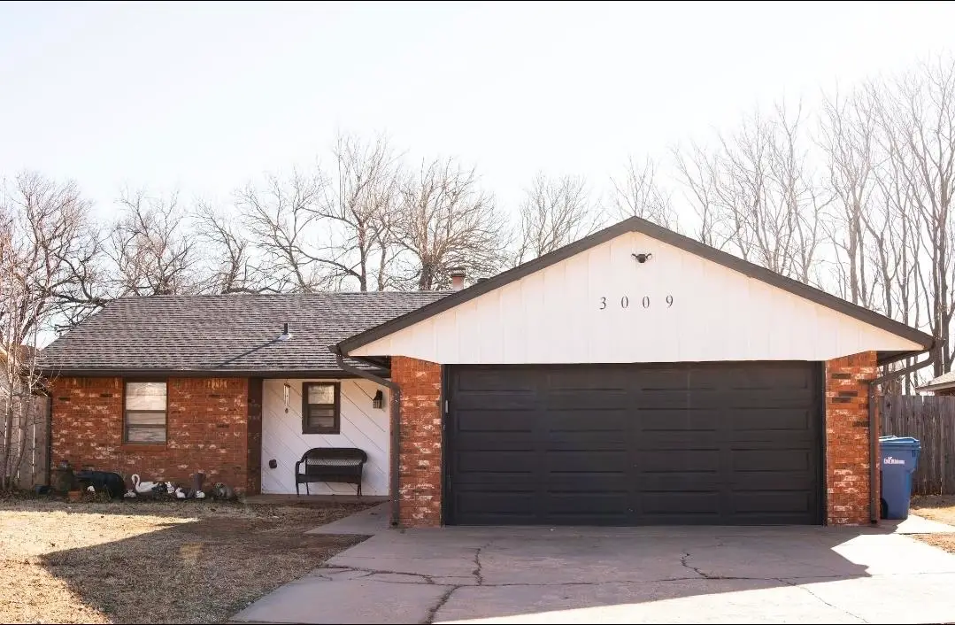3009 Hillcrest Dr, Enid, OK 73701 - Image #1