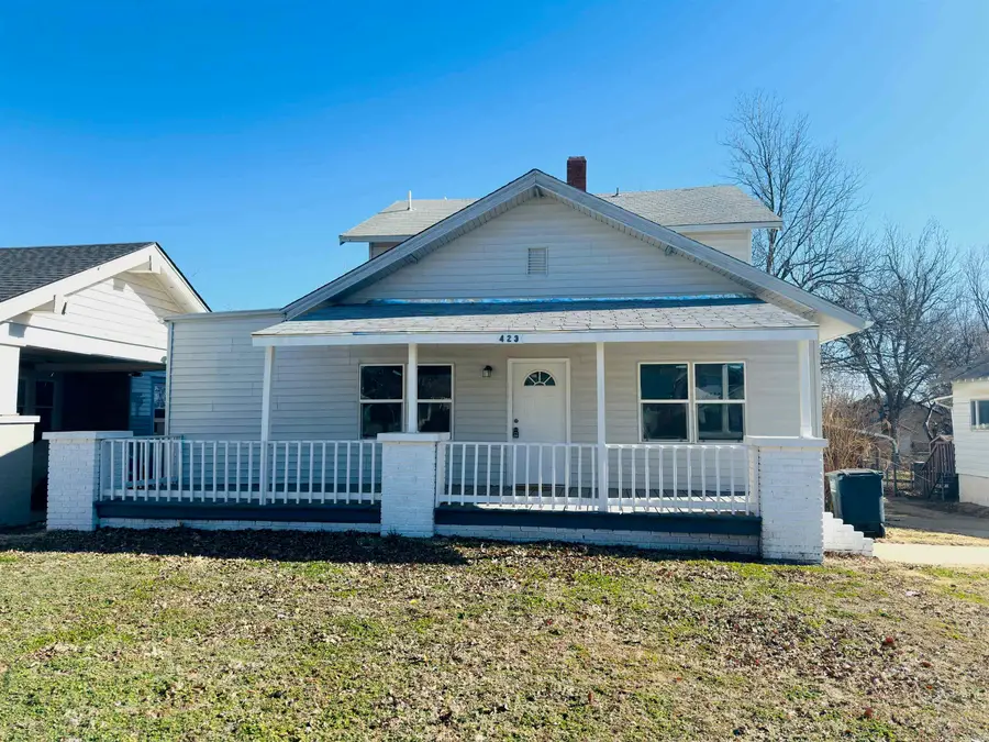 423 S Pierce St, Enid, OK 73703 - Image #2