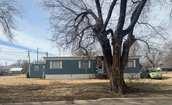 1009 Madison Ave, Woodward, OK 73801