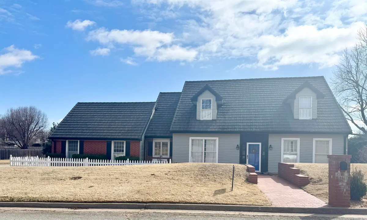 3209 Old Mallard Rd, Enid, OK 73703 - #1