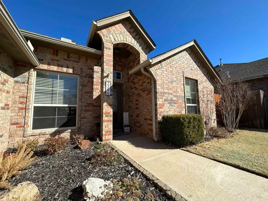 2206 Red Cedar, Woodward, OK 73801-6302 - #2