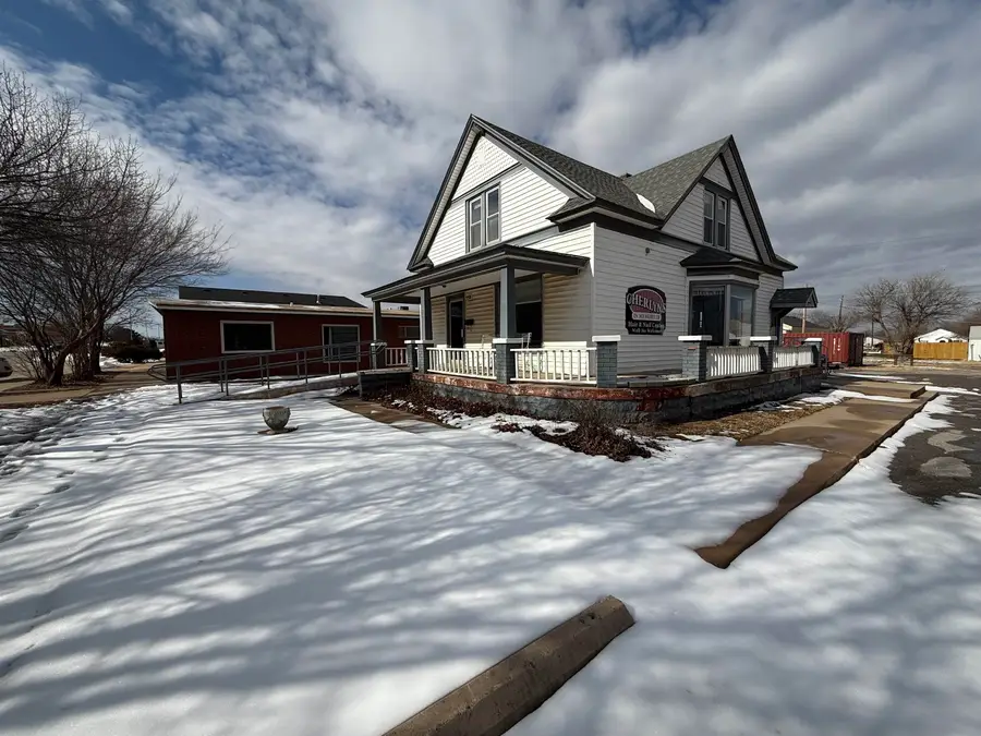 1414 Main St, Woodward, OK 73801 - #2