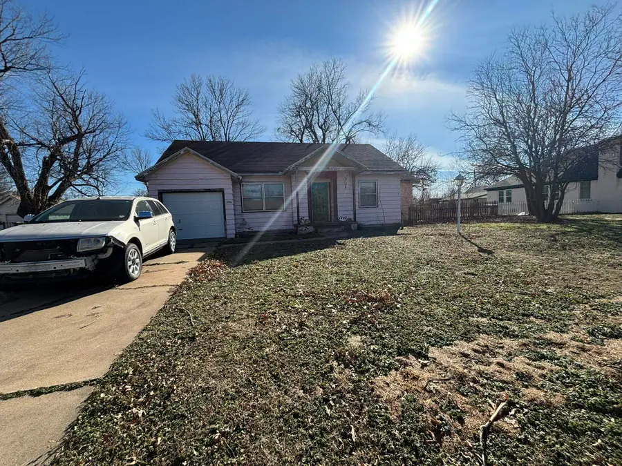 1717 E Cypress, Enid, OK 73701 - Image #2