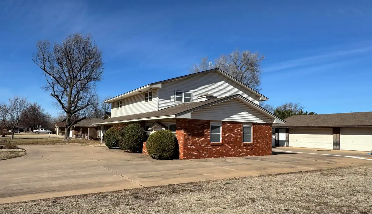 3222 W Oklahoma, Enid, OK 73703 - Image #1