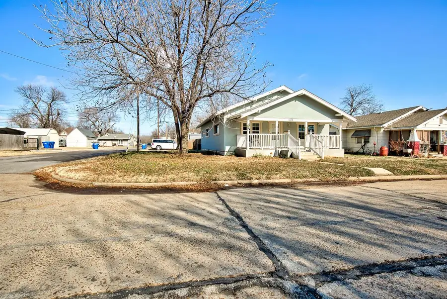 1428 W Maple Ave, Enid, OK 73703-0000 - Image #2