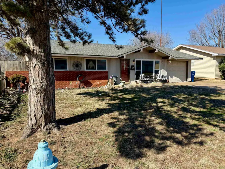 1402 N 16th St, Enid, OK 73701 - Image #2