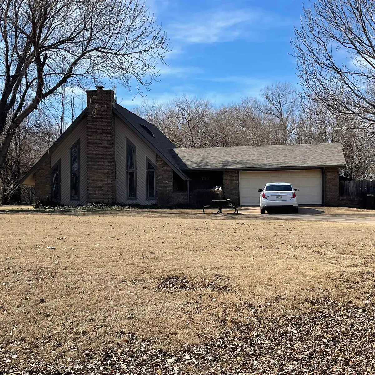 713 Bryan Dr, Enid, OK 73703 - #1