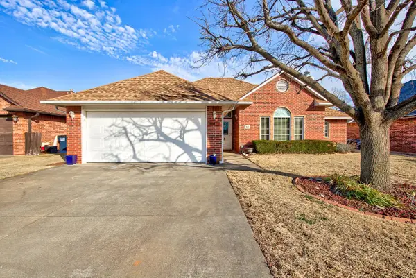 511 Oakdale Dr, Enid, OK 73703
