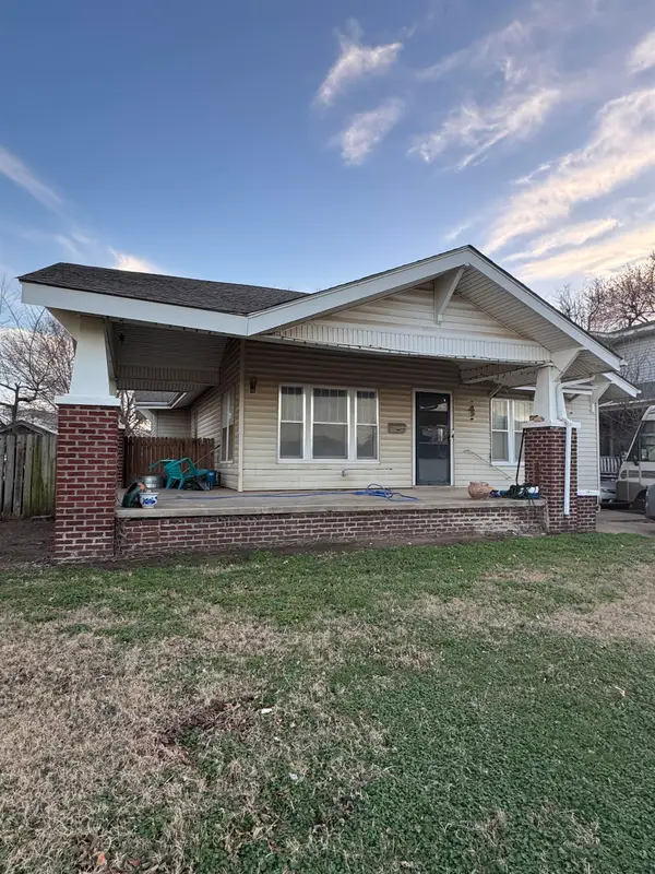 1011 W Cherokee, Enid, OK 73703
