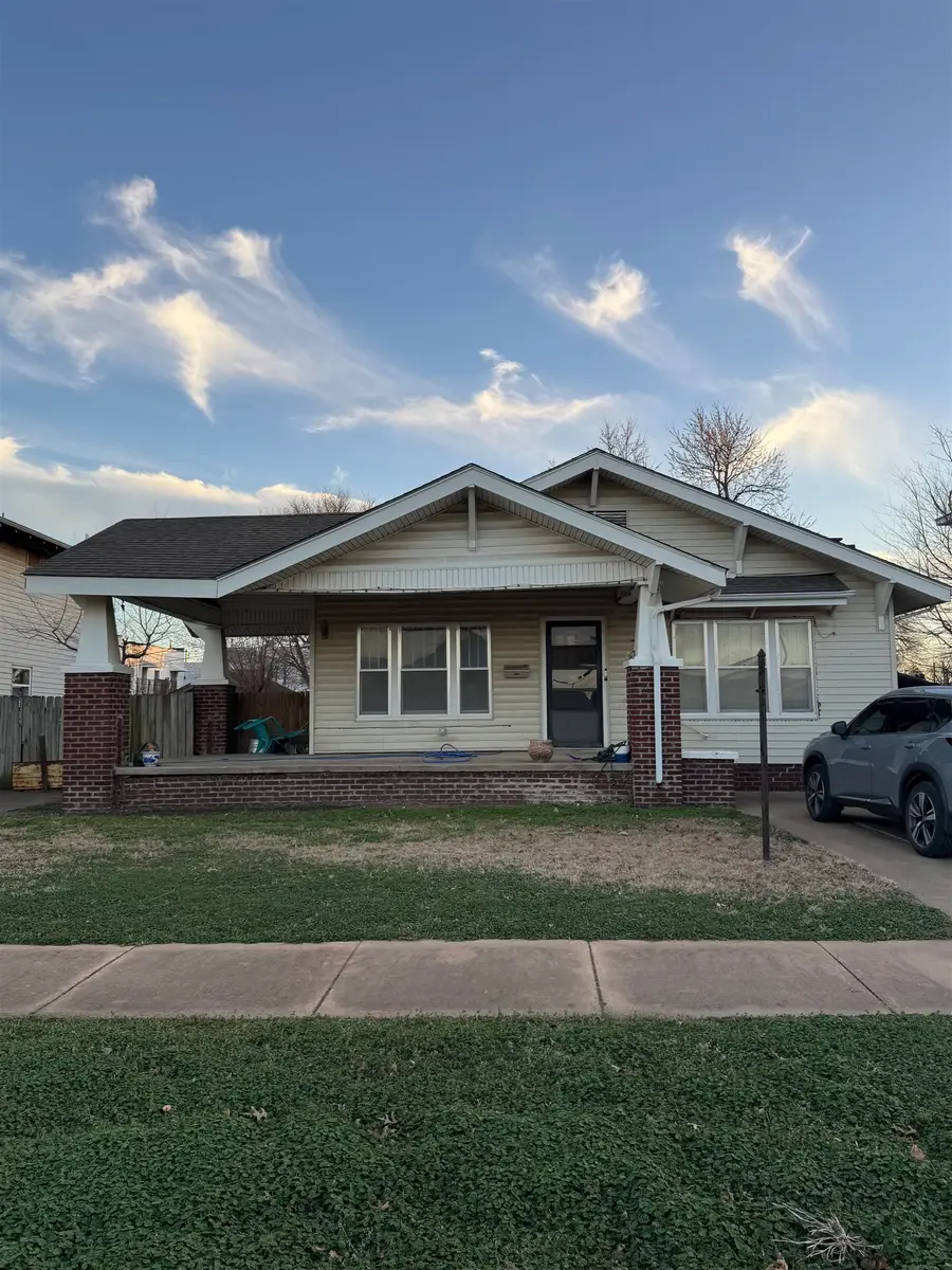 1011 W Cherokee, Enid, OK 73703 - #2