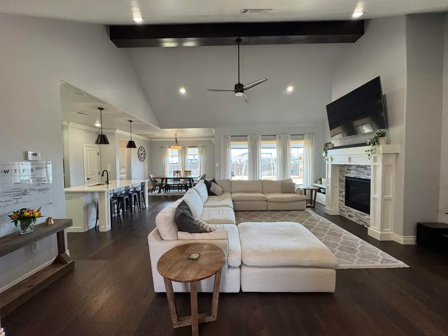 911 Stonebridge Village Drive, Enid, OK 73703 - #2