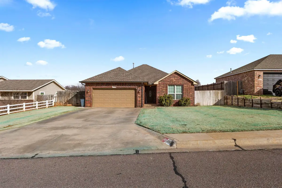 3000 Cheyenne Dr, Woodward, OK 73801-1908 - #1