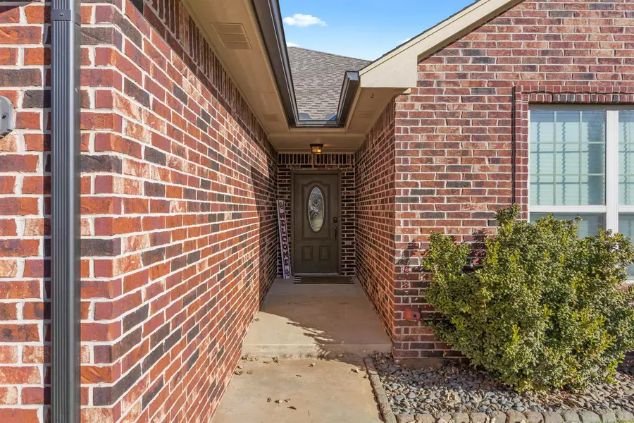 3000 Cheyenne Dr, Woodward, OK 73801-1908 - #3