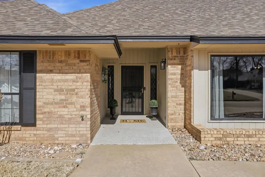 4102 Country Club, Enid, OK 73703 - #2