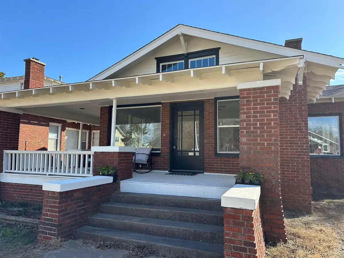 1407 W Broadway, Enid, OK 73703 - #1