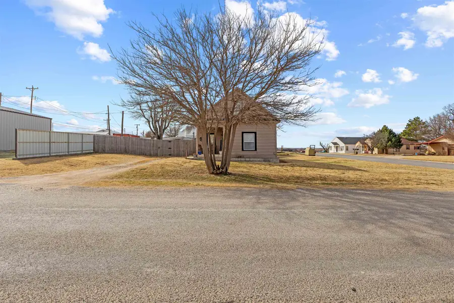 221 W Eighth, Shattuck, OK 73858 - #3