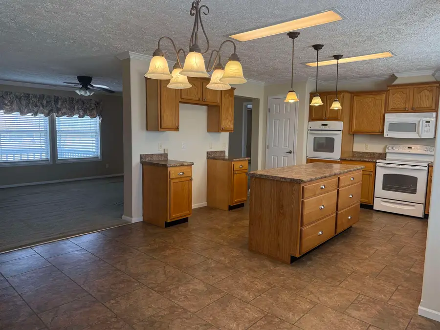 1224 Elm St, Nash, OK 73761 - #2