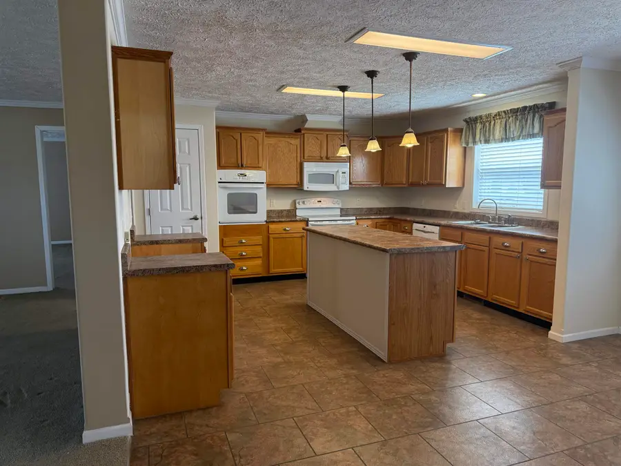 1224 Elm St, Nash, OK 73761 - #3