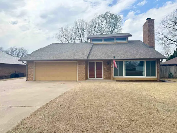 2702 Wagon Trail, Enid, OK 73703