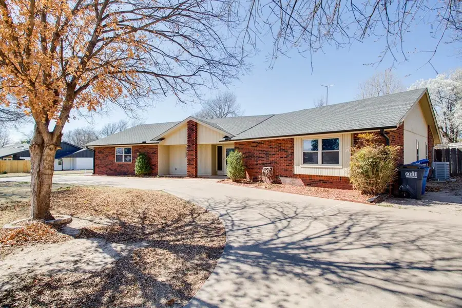 1302 Shady Oaks Pl, Enid, OK 73703 - #3