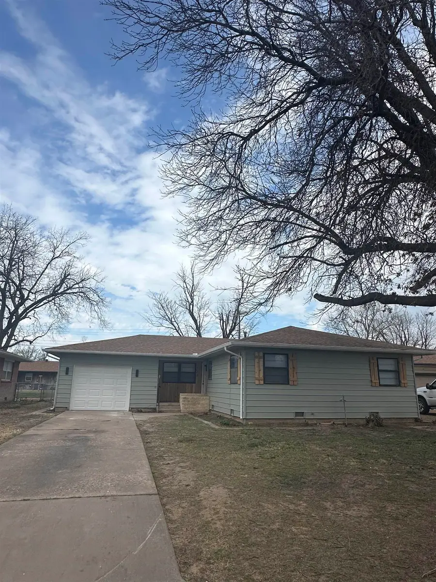 722 Mistletoe, Enid, OK 73701-0722 - #2