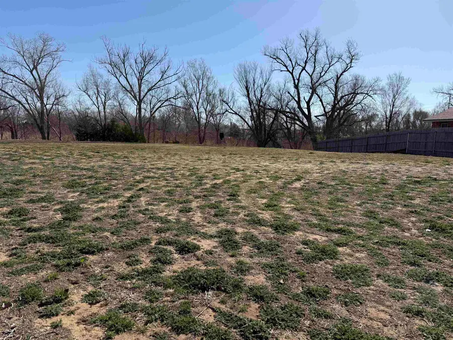 6131 Edgewater Dr, Woodward, OK 73801 - #2