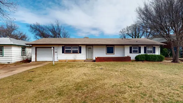 1912 19th St, Woodward, OK 73801