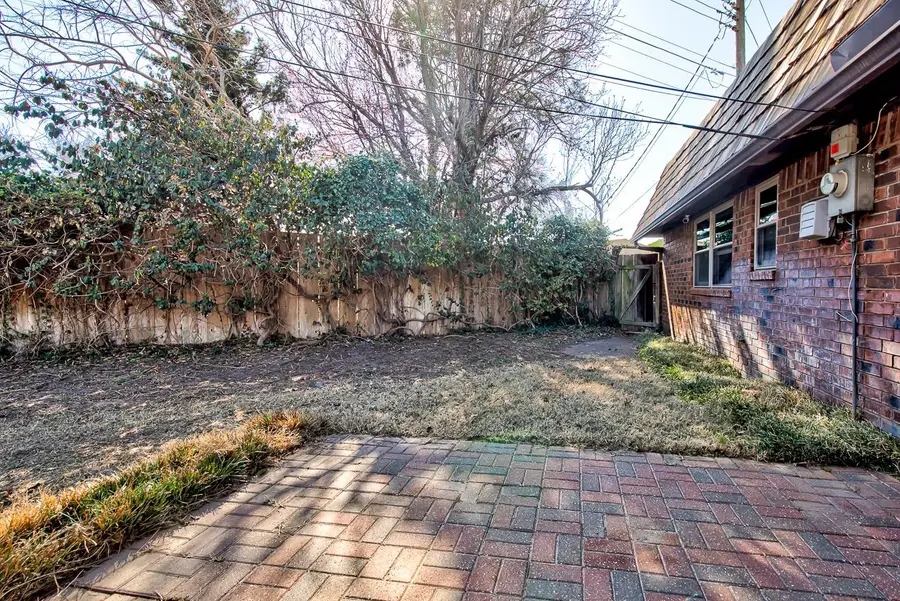 415 Frances, Enid, OK 73703 - #2