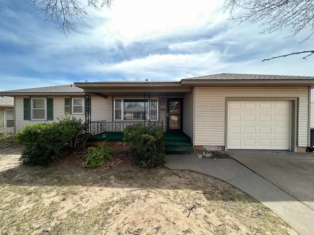709 W Palm St, Enid, OK 73701 - #1