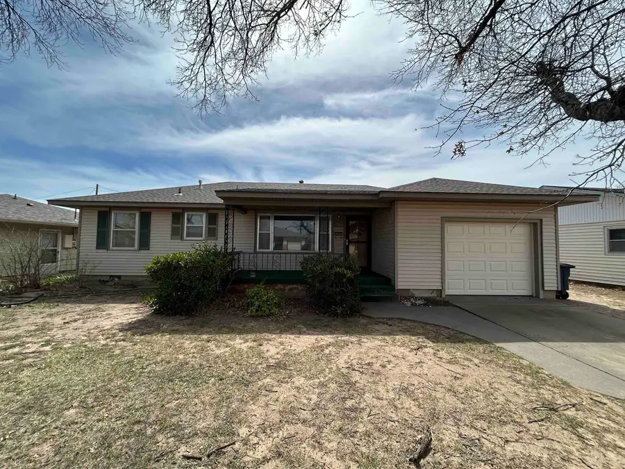 709 W Palm St, Enid, OK 73701 - #2