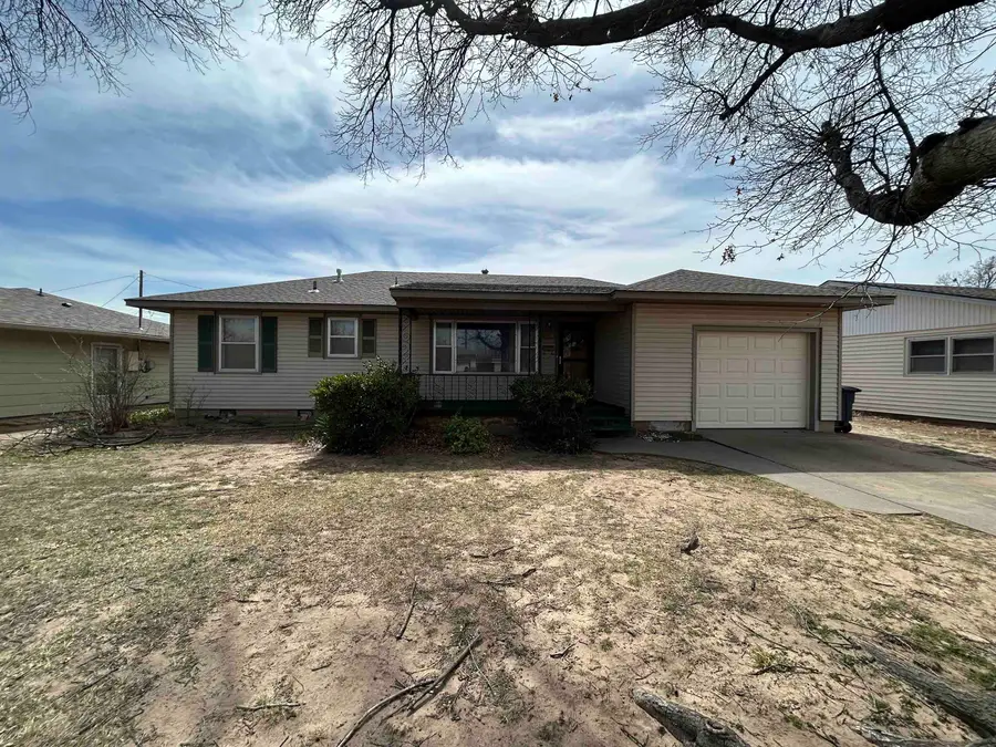 709 W Palm St, Enid, OK 73701 - #3