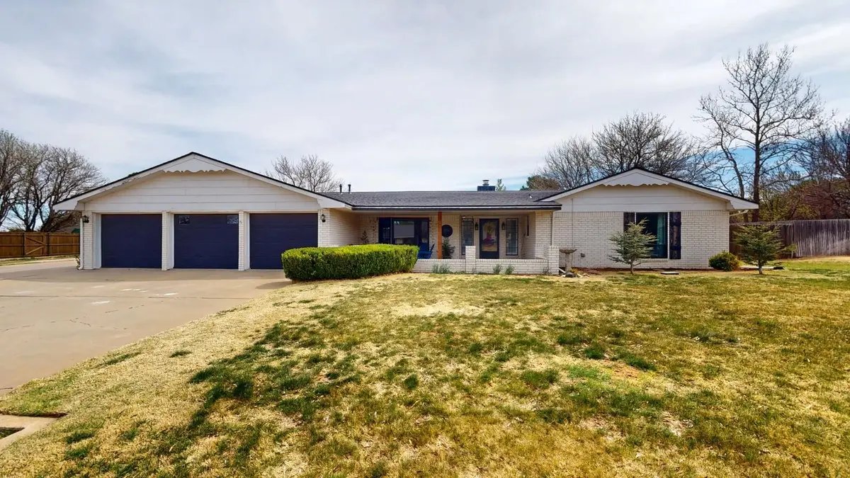 1502 Enterprise Ave, Woodward, OK 73801 - #1