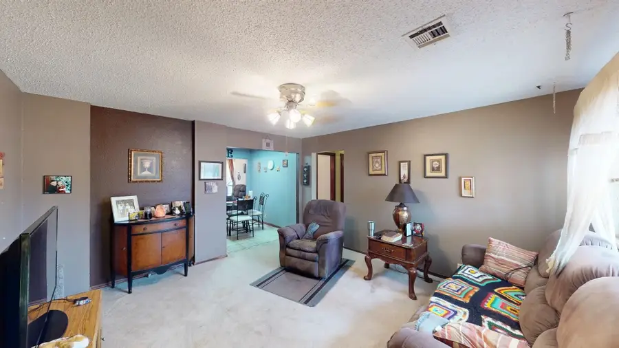 3412 Apache Dr, Woodward, OK 73801 - #2