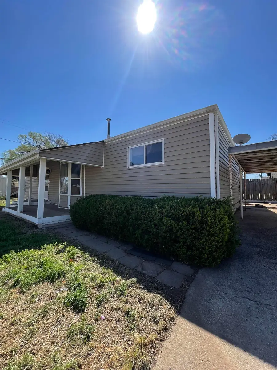 219 Maple St, Alva, OK 73717 - #2