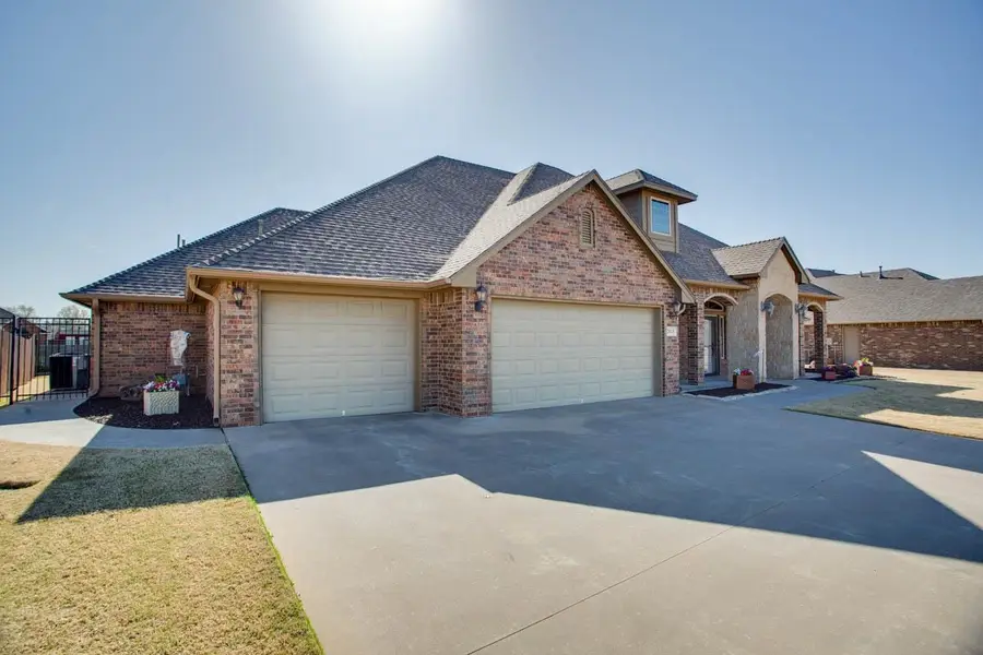 2013 Mt Vernon, Enid, OK 73703 - #2