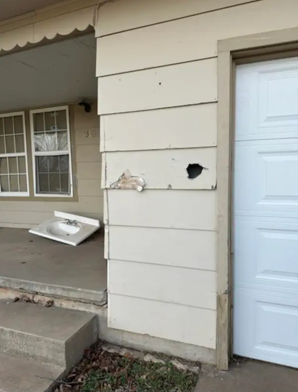 1310 S Leona Mitchell, Enid, OK 73701