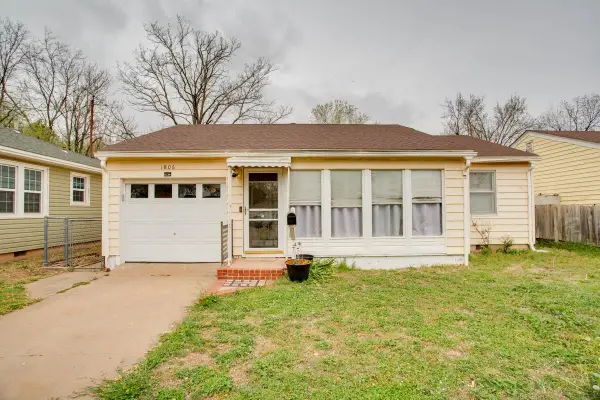 1806 E Oklahoma Ave, Enid, OK 73701