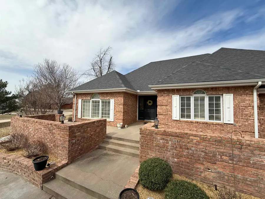 2819 Oak Hollow Rd, Woodward, OK 73801 - #2