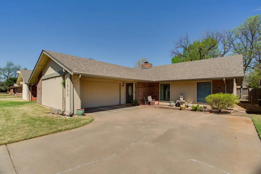 1806 Calico, Enid, OK 73703 - #2
