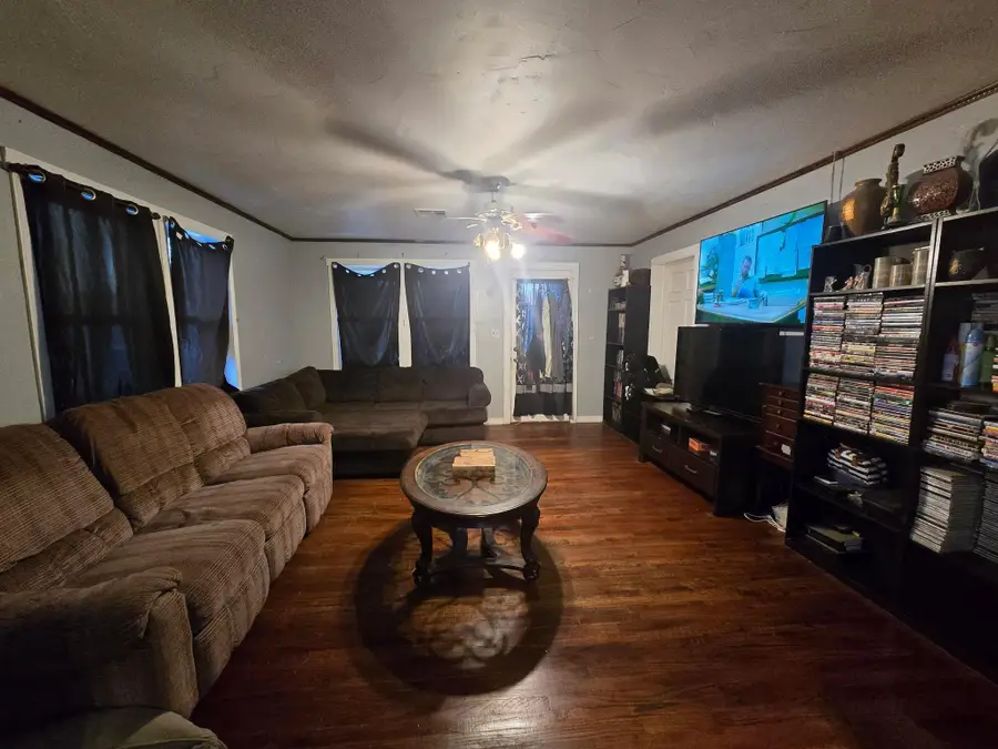 1402 E Elm Ave, Enid, OK 73701 - #3