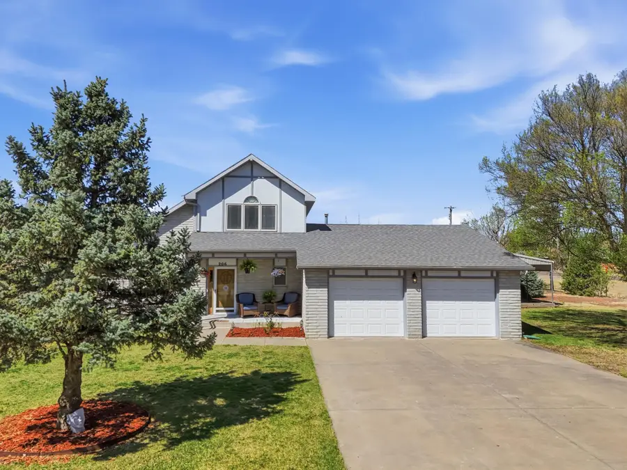 206 N Memorial, Hooker, OK 73945 - #2