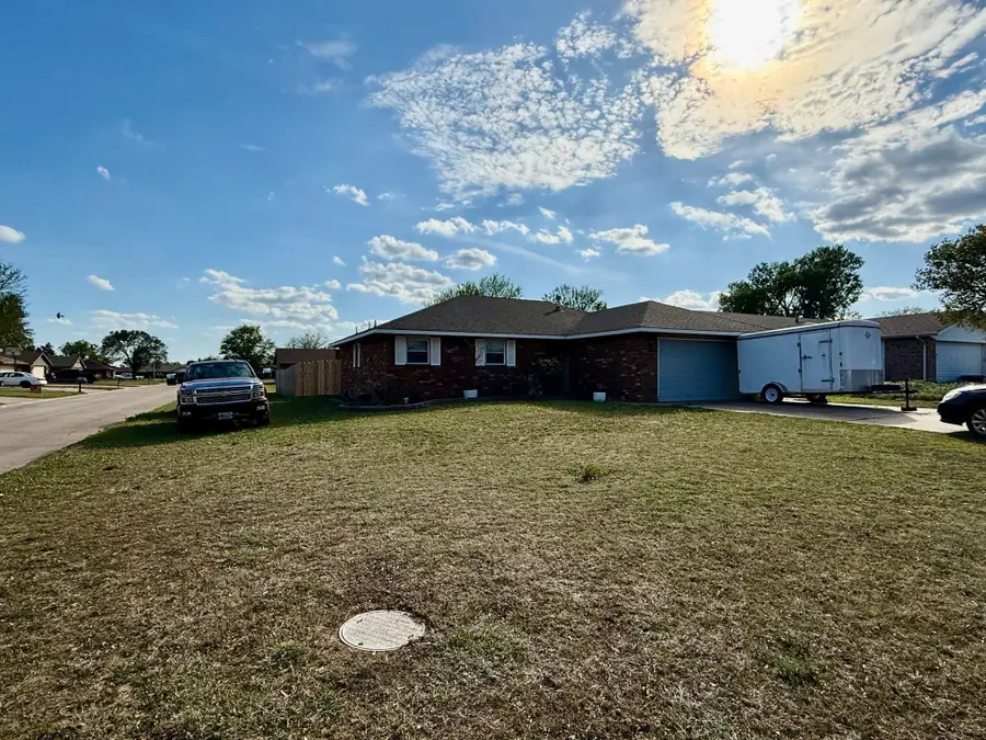 5801 Cedar Ridge Dr, Enid, OK 73703 - #2