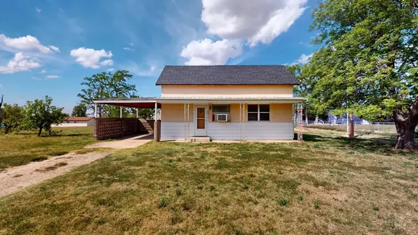 404 E First St, Shattuck, OK 73858