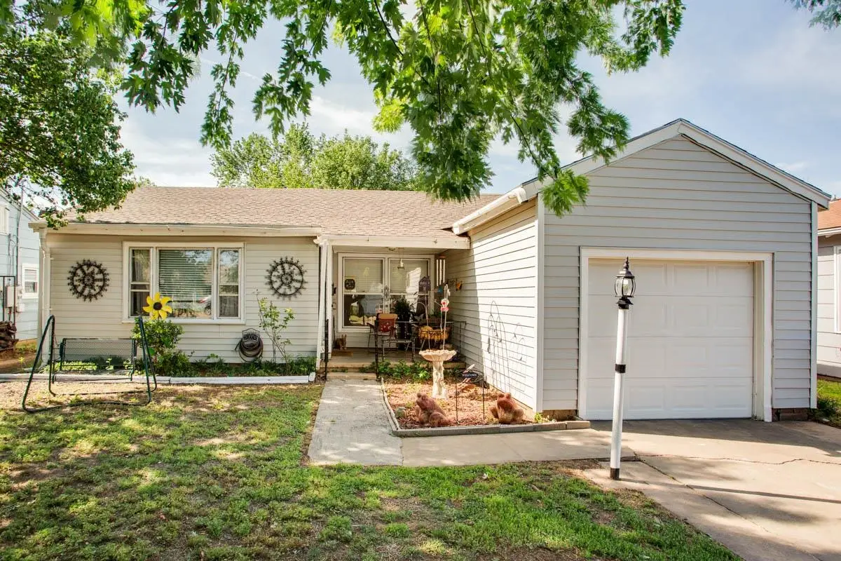 2405 W Cherokee Ave, Enid, OK 73703 - #1
