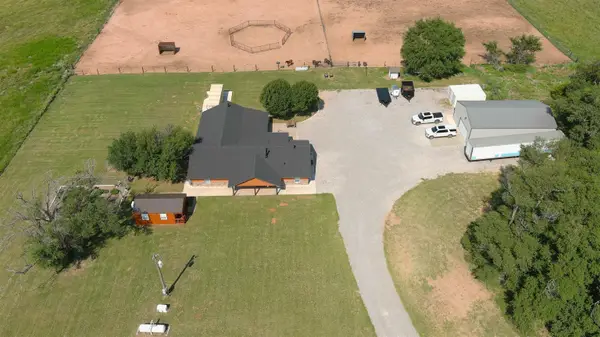 48667 S County Rd 264, Ringwood, OK 73768
