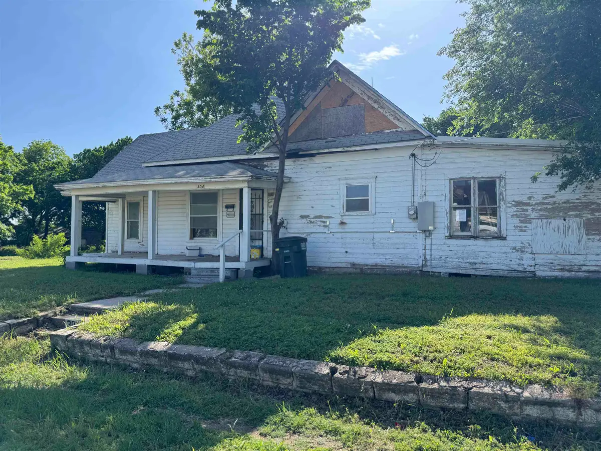 304 N 5th, Enid, OK 73701 - #1