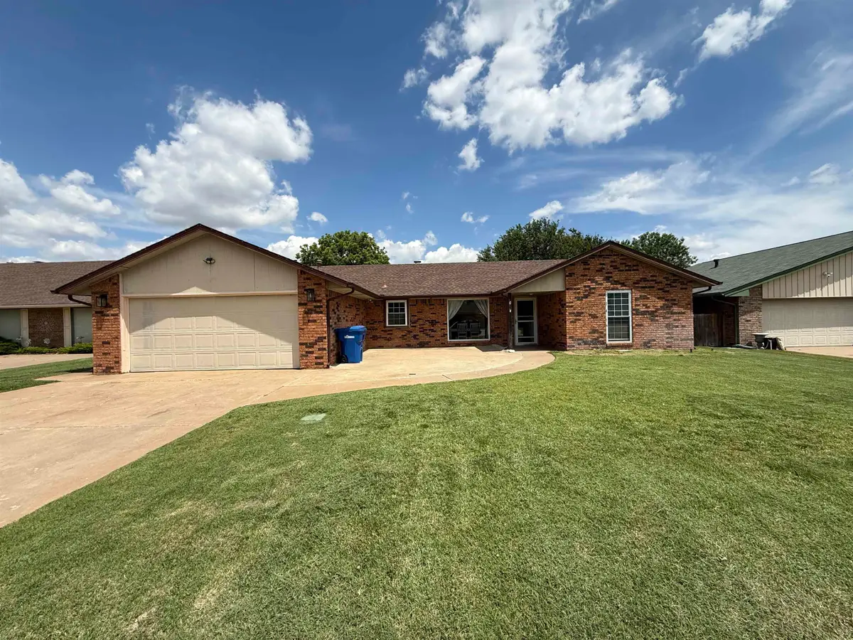 4010 Shenandoah, Enid, OK 73703-9999 - #1